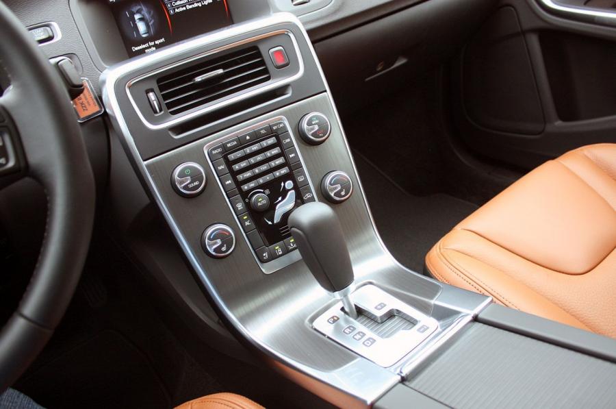  Volvo S60 2010 года  (фото 116 из 226)